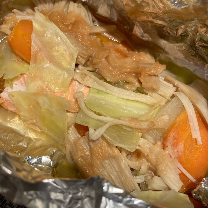 鮭のちゃんちゃん焼き風ホイル焼き レシピ 作り方 By ぷろてあ 楽天レシピ 鮭のちゃんちゃん焼き風ホイル焼き レシピ 作り方 By ぷろてあ 楽天レシピ